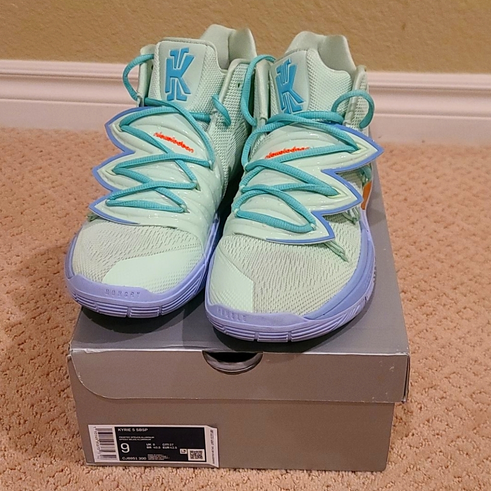 Kyrie 5 Squizard Size 9